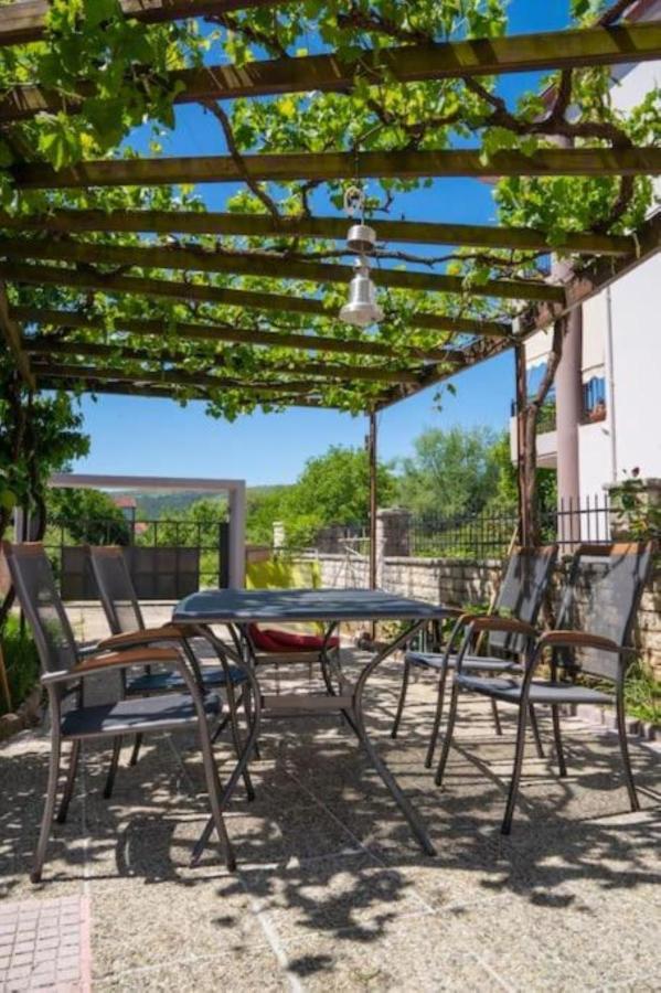 Secret Garden 76 Sq.M. Apartment Close To City Center Janina Zewnętrze zdjęcie